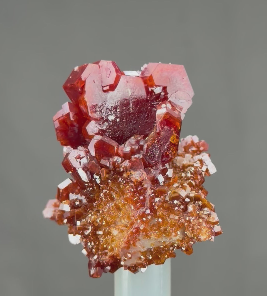 Vanadinite with Barite main crystal 2 cm in perfect Conditions -Vanadinite lovers -